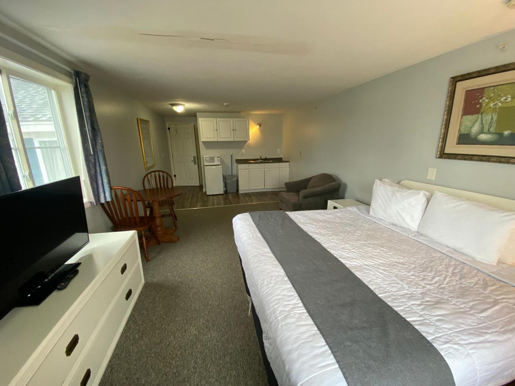 Winnisquam Lake Inn Tilton Esterno foto