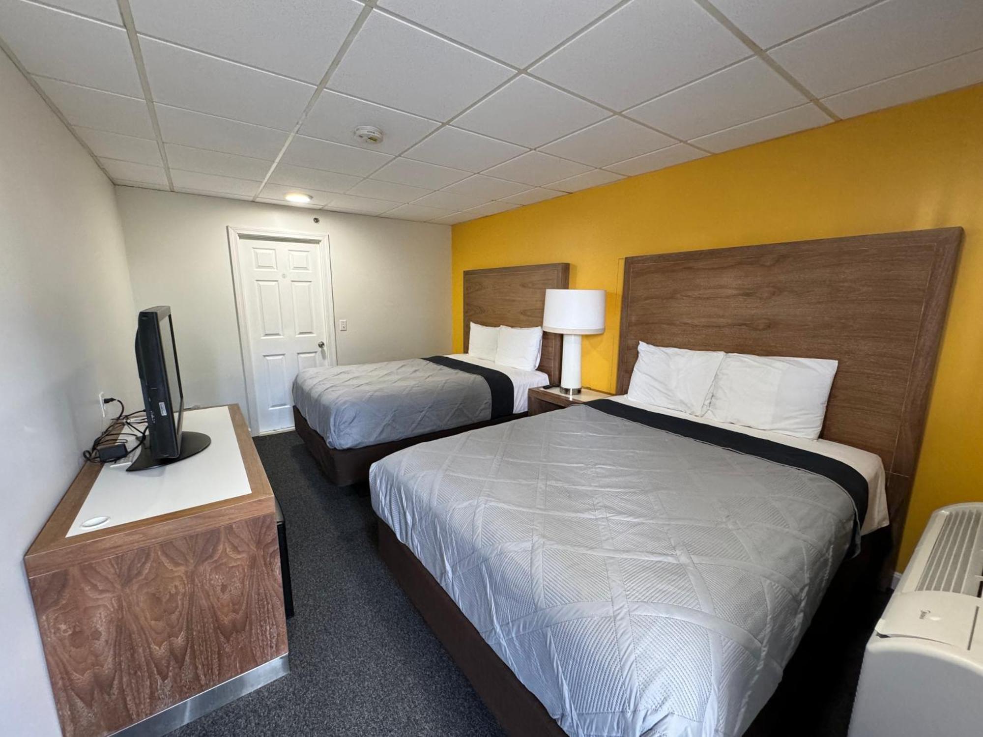 Winnisquam Lake Inn Tilton Esterno foto