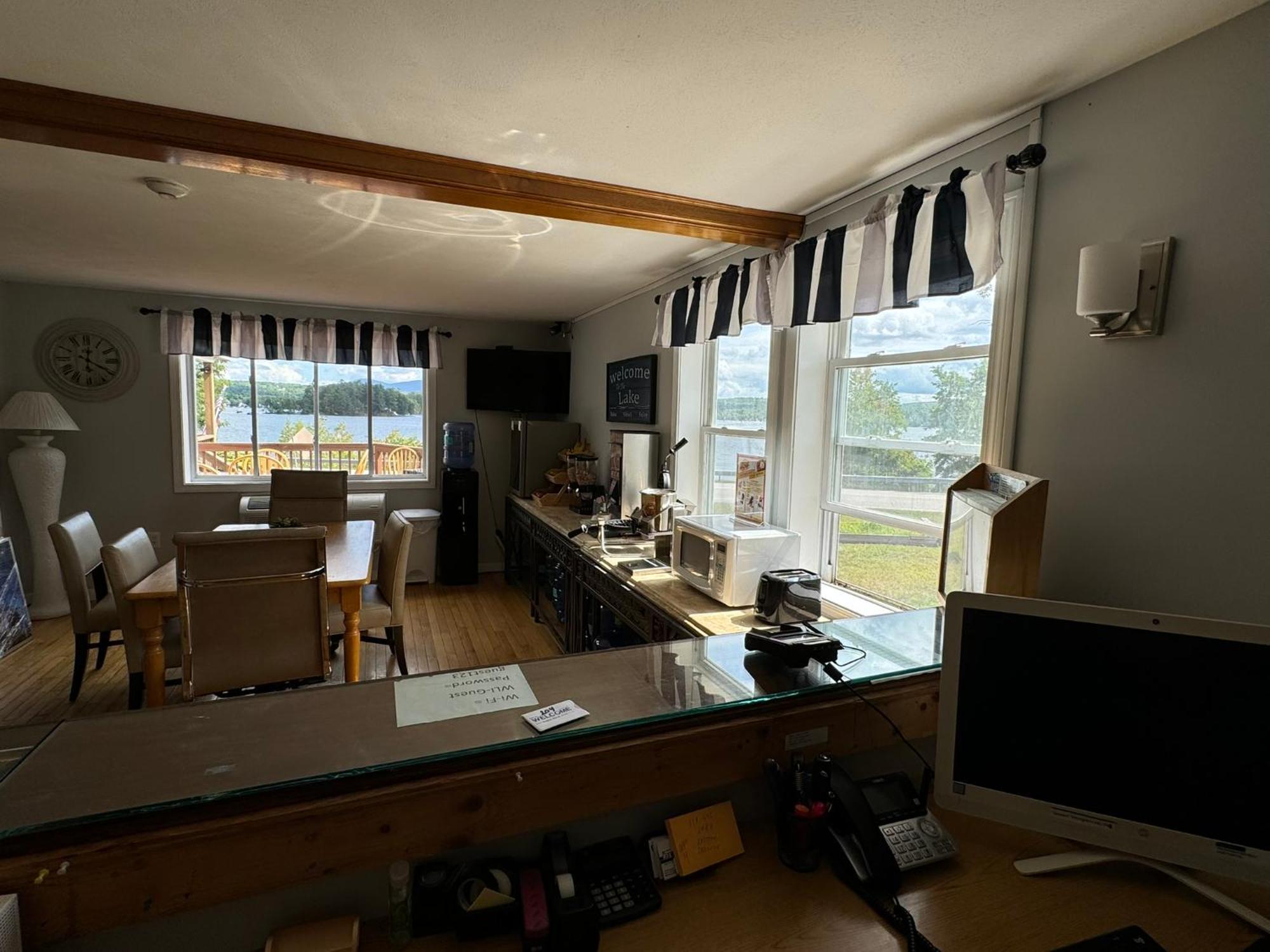 Winnisquam Lake Inn Tilton Esterno foto