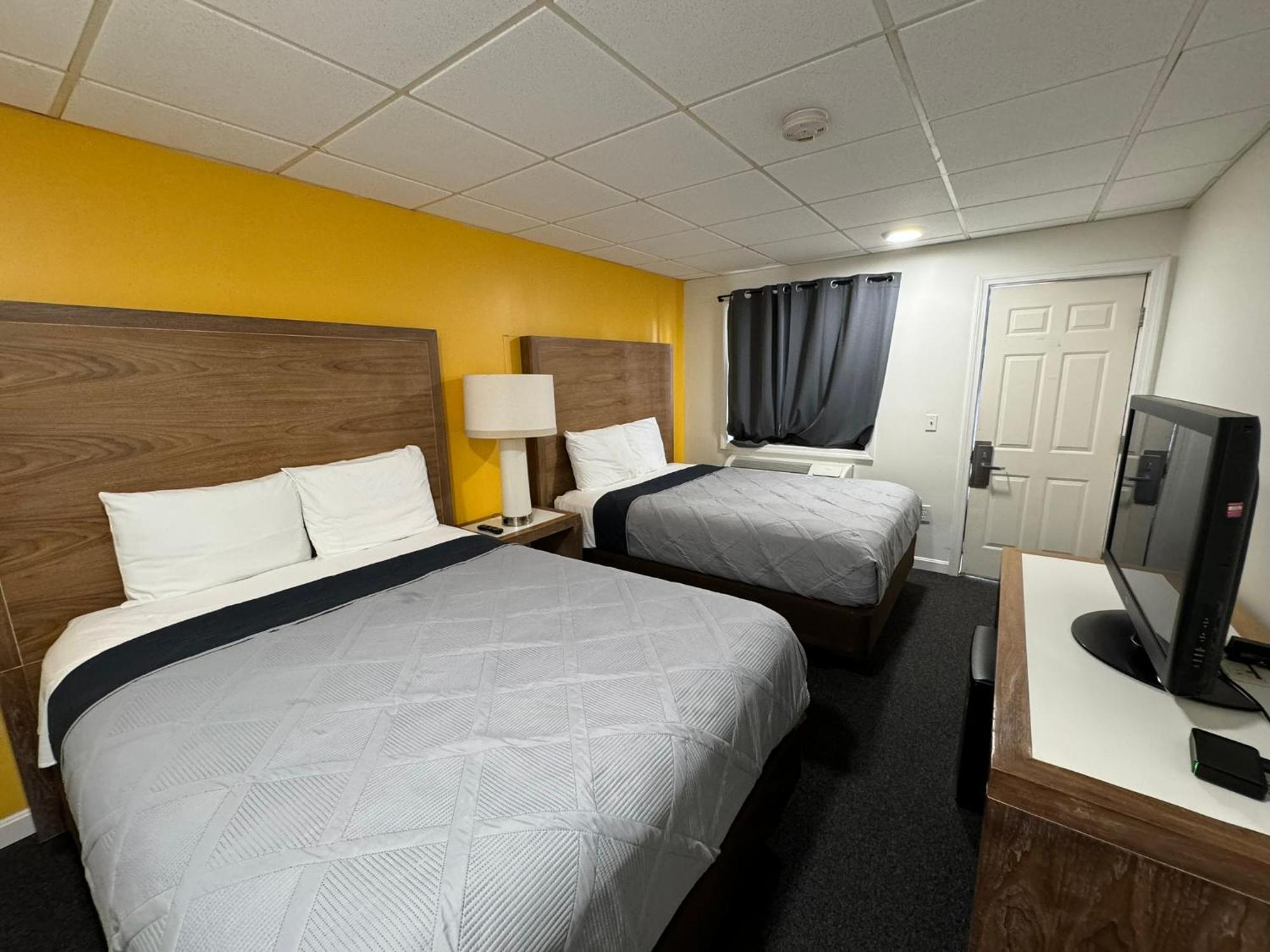 Winnisquam Lake Inn Tilton Esterno foto
